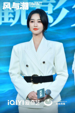 《风与潮》澳门不雅影相同会请安岁月峥嵘 凝华时期共识